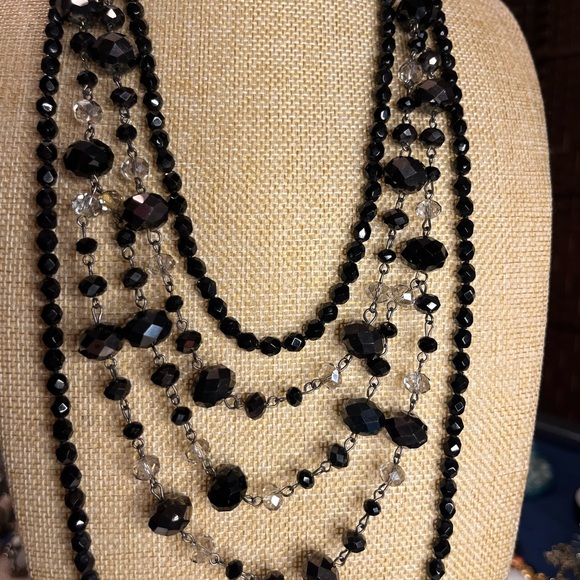 Elegant Black Beaded and Crystal Necklaces. - Picture 8 of 8